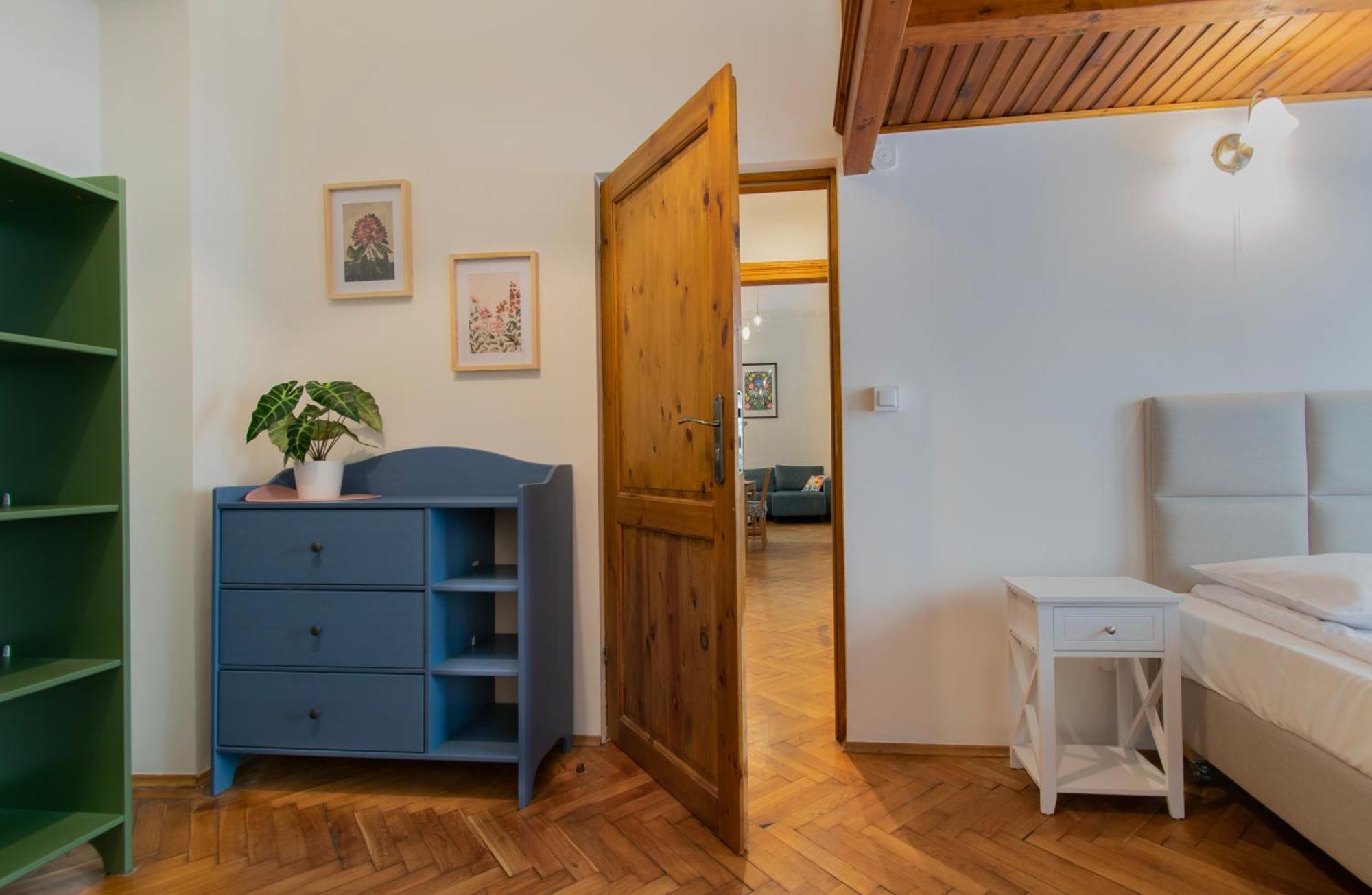 Ground Floor Family Apartment คราคูฟ ภายนอก รูปภาพ