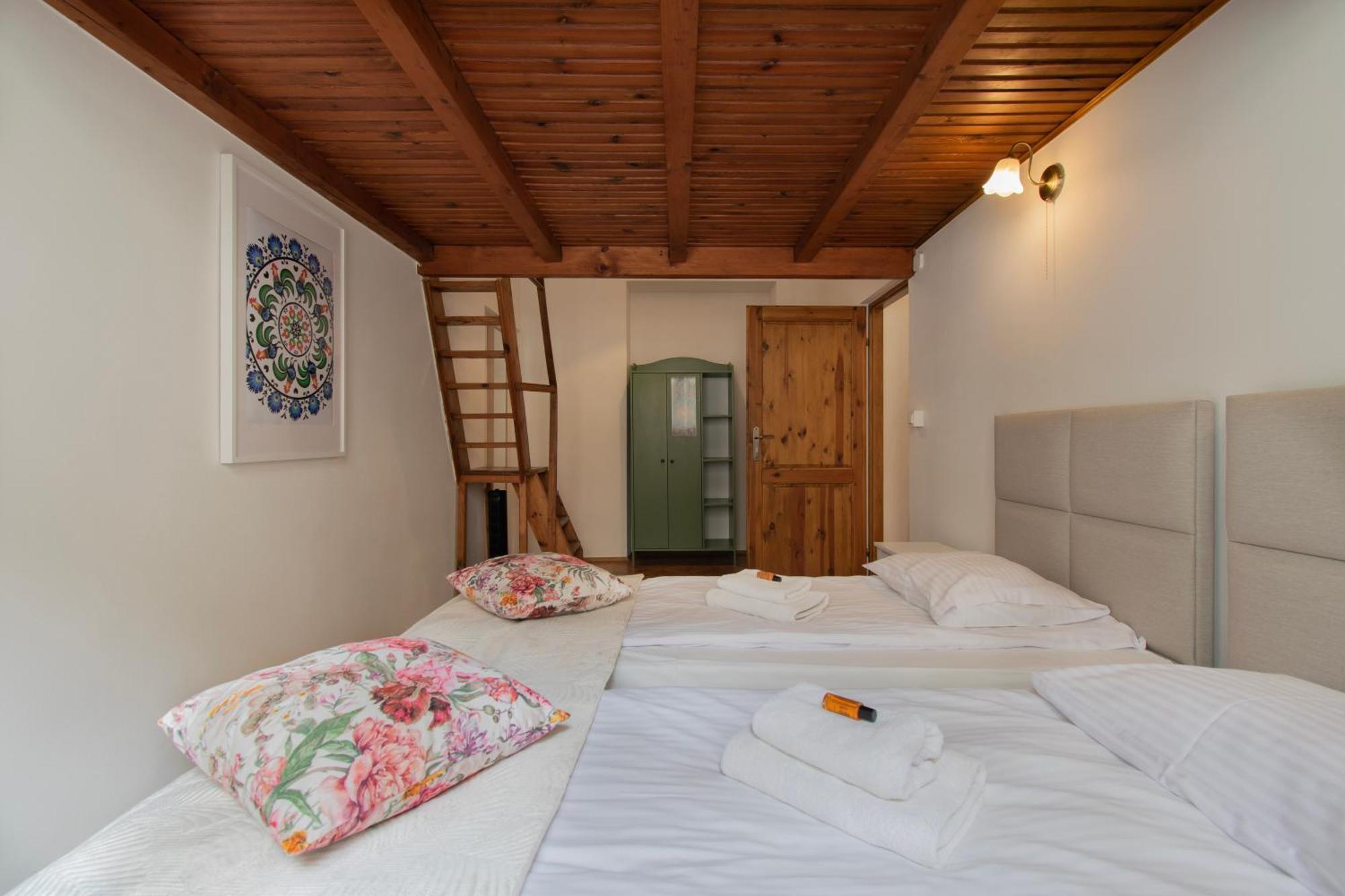 Ground Floor Family Apartment คราคูฟ ภายนอก รูปภาพ