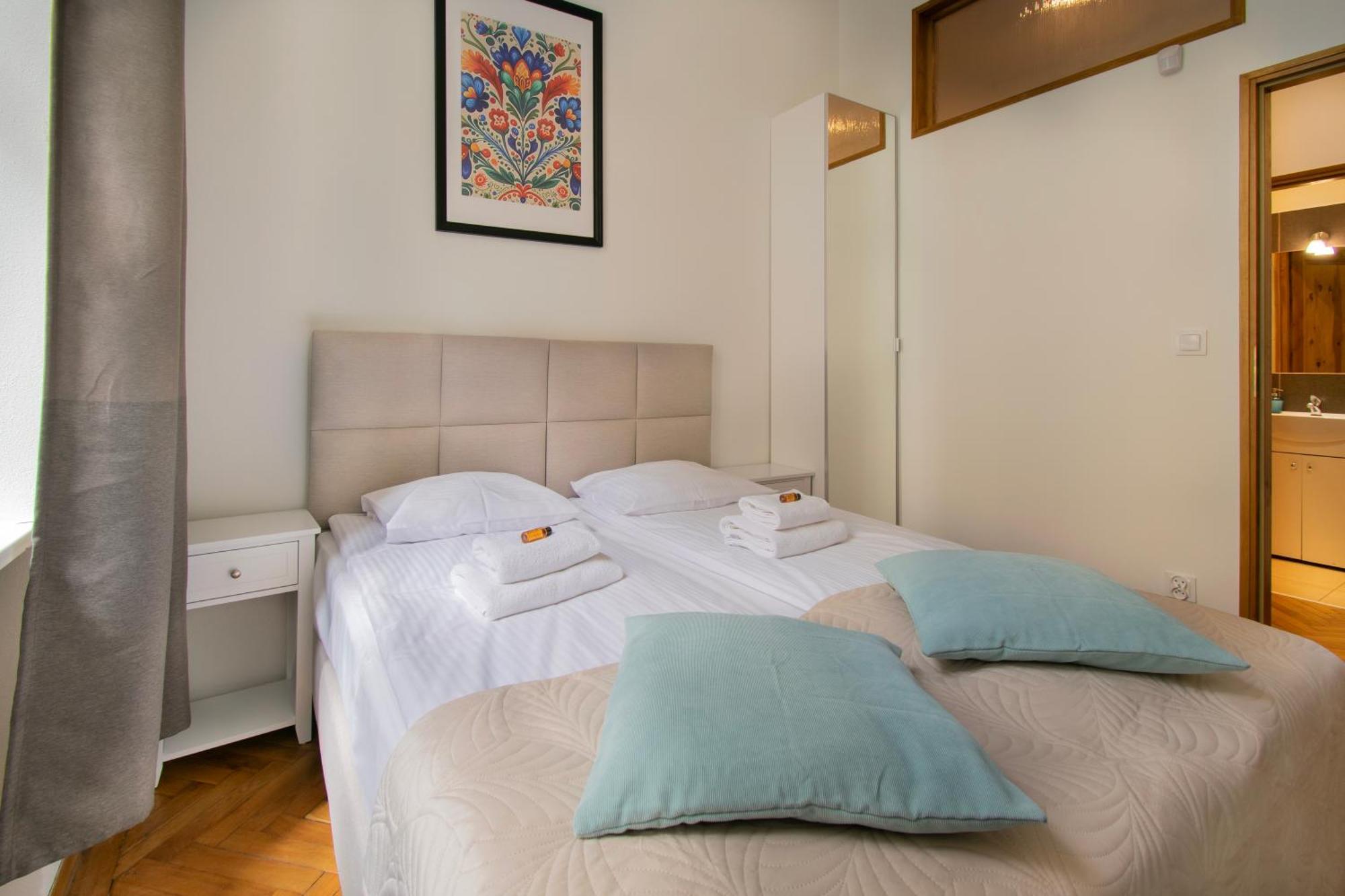 Ground Floor Family Apartment คราคูฟ ภายนอก รูปภาพ