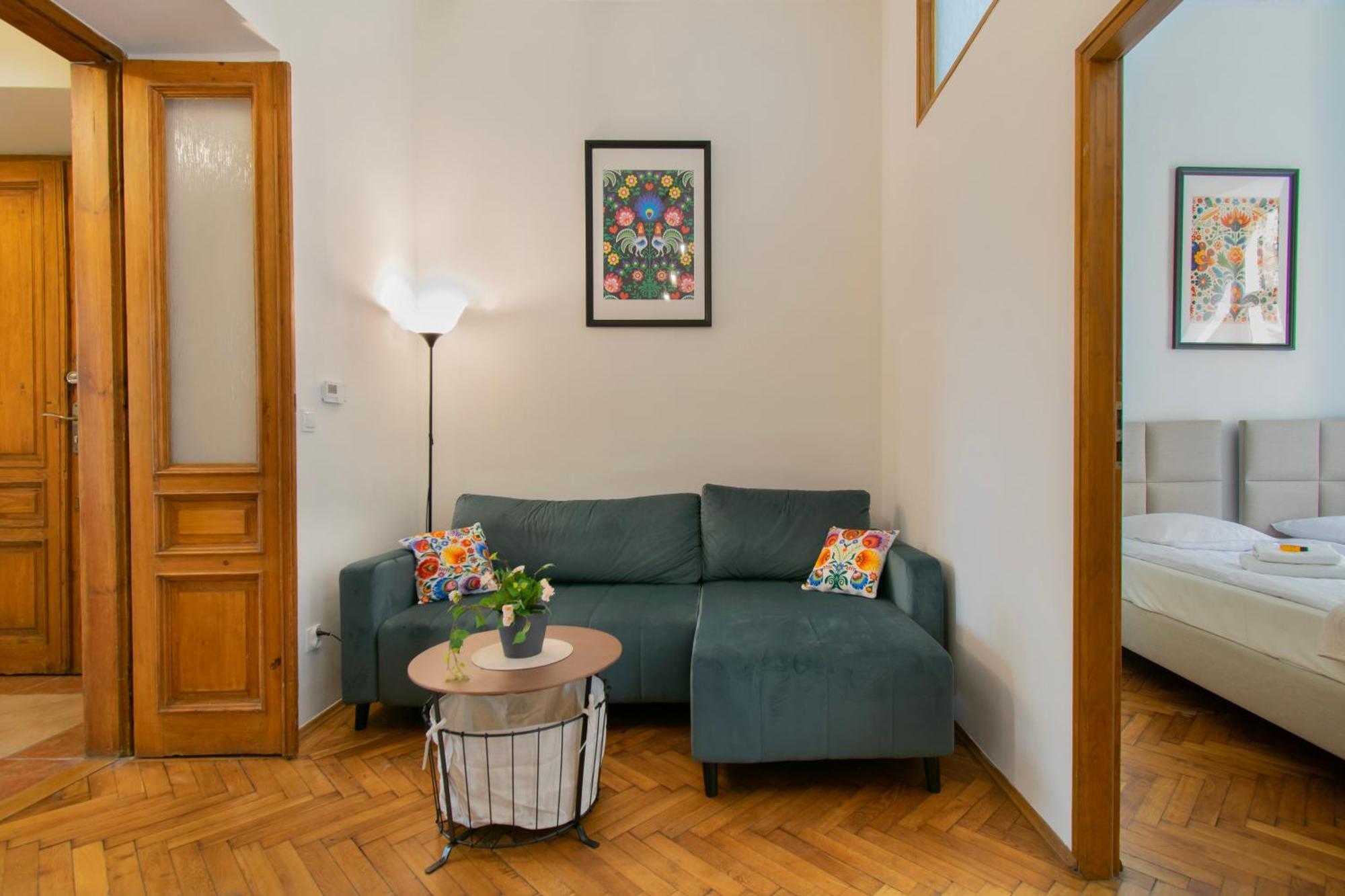 Ground Floor Family Apartment คราคูฟ ภายนอก รูปภาพ