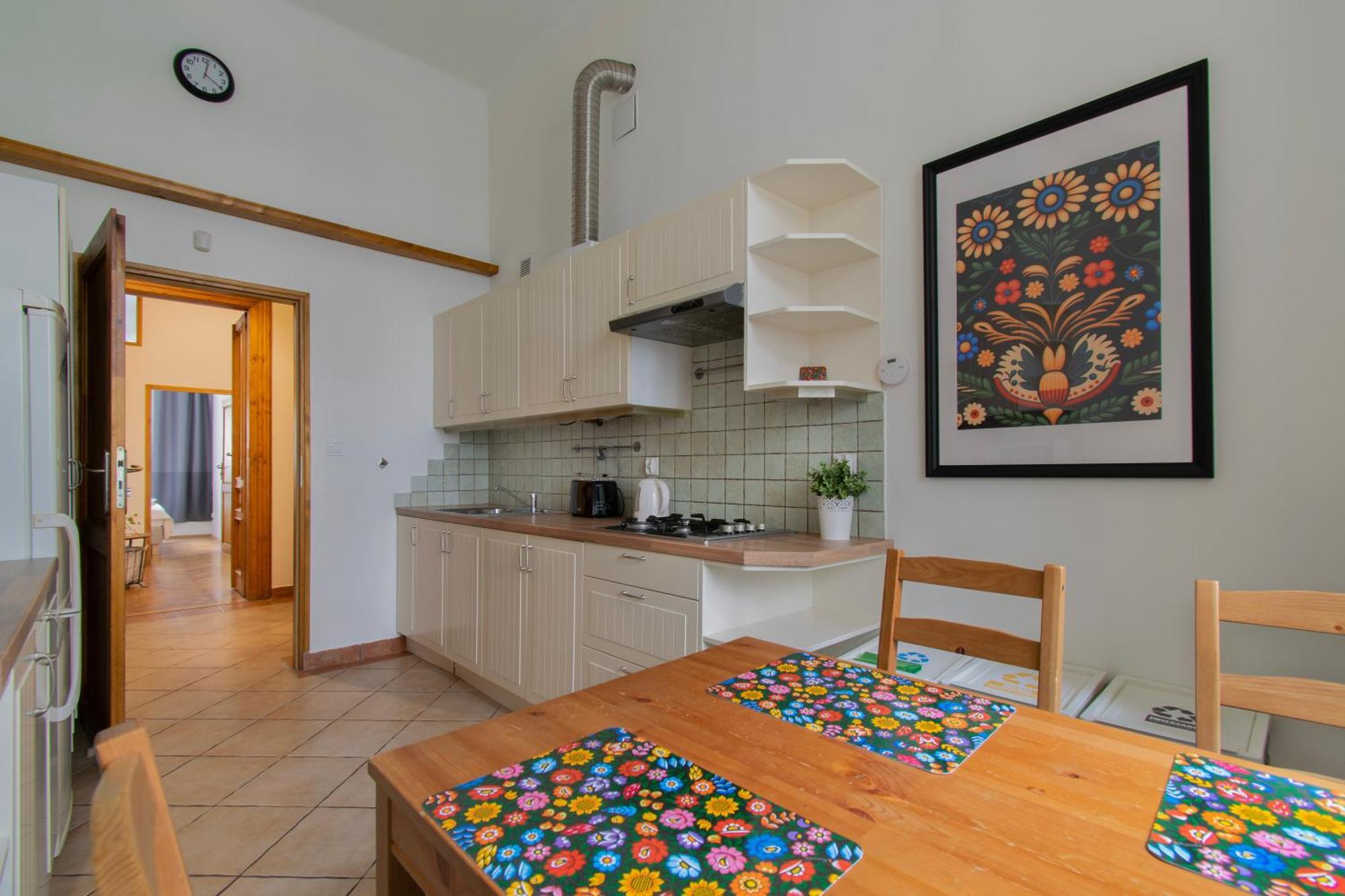 Ground Floor Family Apartment คราคูฟ ภายนอก รูปภาพ
